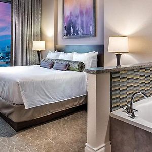 Superior One-Bedroom Apartment